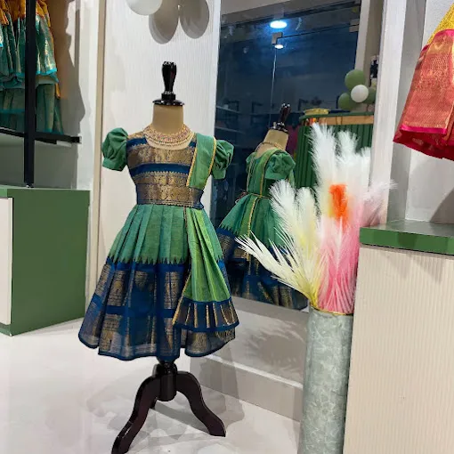Amutham Fashions